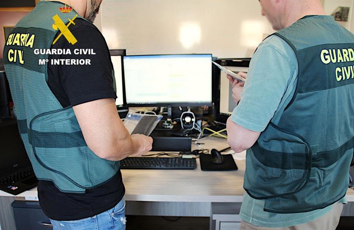 Equipe da Guardia Civil.