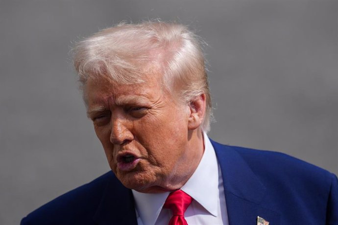 El presidente de Estados Unidos, Donald Trump, realizando declaraciones a la prensa (archivo)