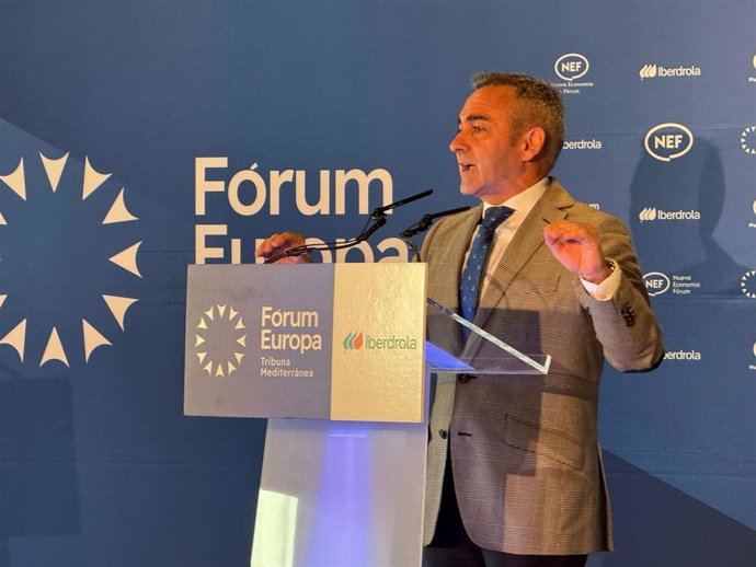 El conseller de Agricultura, Agua, Pesca y Ganadería, Miguel Barrachina, durante su intervención en el 'Fórum Europa. Tribuna Mediterránea'