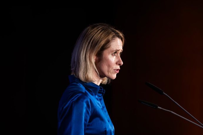 28 de março de 2025, Berlim: A Alta Representante da UE para Relações Exteriores, Kaja Kallas, discursa na cerimônia de entrega do Prêmio Henry A. Kissinger. Os laureados deste ano são Kallas, a primeira-ministra da Letônia, Evika Silina, e a ex-primeira-
