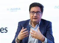 López critica que el juez Peinado "pedalea" sin rumbo al citar al presidente de Telefónica: "Una más"