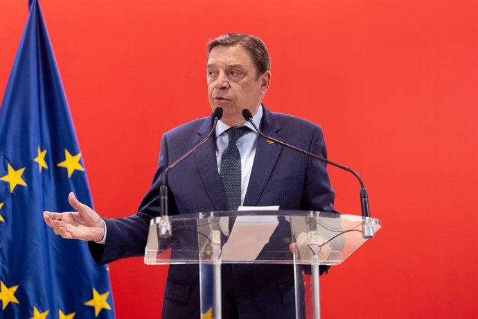 El ministro de Agricultura, Pesca y Alimentación, Luis Planas, durante la inauguración del 38 Salón Gourmets, en Ifema Madrid, a 7 de abril de 2025, en Madrid (España).  