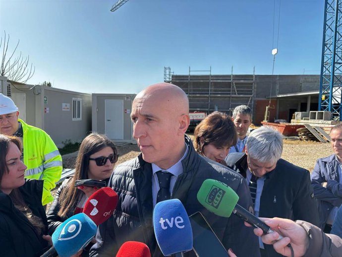 El alcalde de León este lunes en las obras de la nueva sede de Scayle