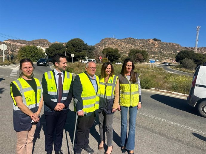 La Junta invertirá un millón de euros para mejorar la seguridad vial en la carretera de acceso a Garrucha (Almería).