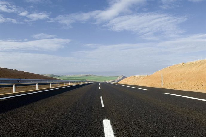 Archivo - Imagen de autovía ejecutada por Sando