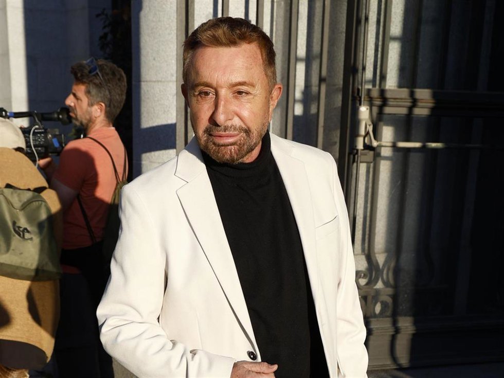 José Manuel Parada llega al Teatro Real para asistir al concierto de Diana Navarro