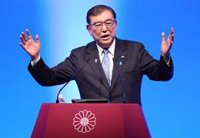 El primer ministro de Japón muestra su disposición a reunirse con Trump y evita hablar de "represalias"