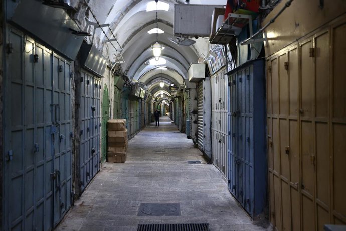 Lojas fechadas em Jerusalém Oriental em meio a uma greve convocada em 7 de abril de 2025 para protestar contra a ofensiva do exército israelense contra a Faixa de Gaza.