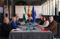 CCOO y UGT presentan sus propuestas frente a los aranceles de Trump y piden "tranquilidad, rigor, agilidad y seriedad"