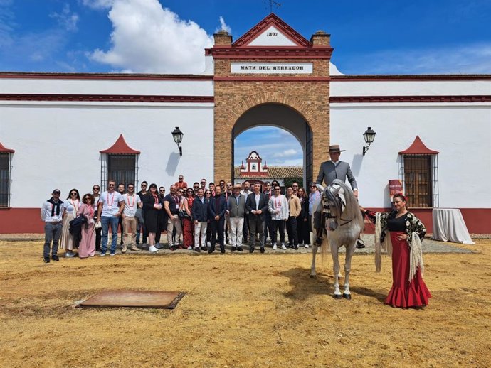 Responsables de conectividad aérea europea conocen la provincia de Sevilla.
