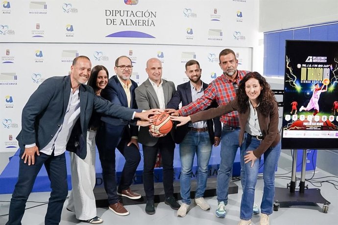 Presentación de la séptima edición del Torneo Ciudad de Vera de Baloncesto U13 en Almería.
