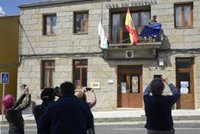 Banderas a media asta en O Bolo y tres días de luto por el crimen de Josefa a manos de su marido