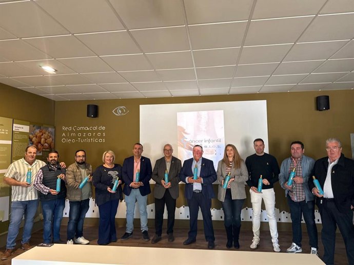 Presentación de la botella de aceite solidaria