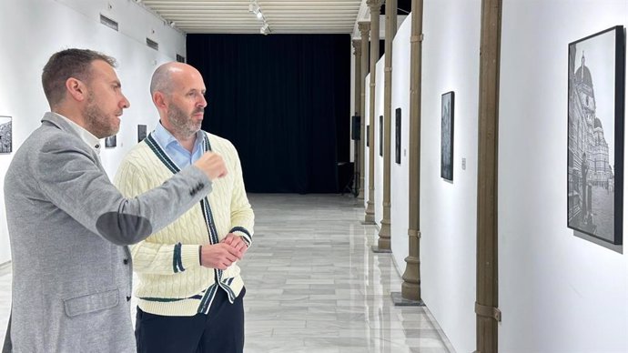 El Teatro Cómico Principal de Córdoba acoge la exposición fotográfica 'De la Antigüedad a la Modernidad', de Miguel Coleto Vizuete.