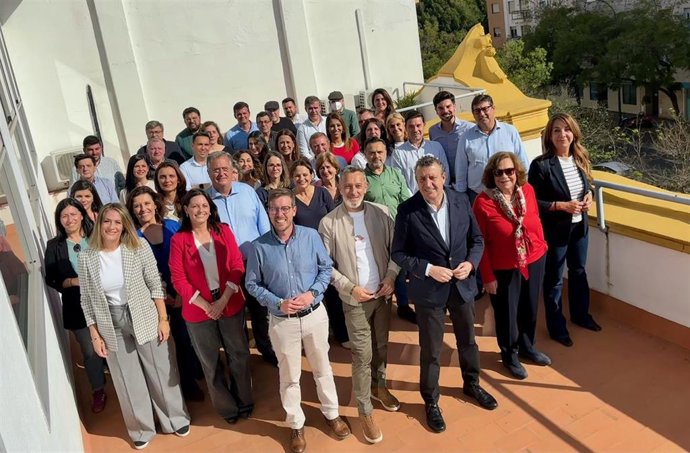 Imagen de la nueva comisión ejecutiva provincial del PSOE de Sevilla