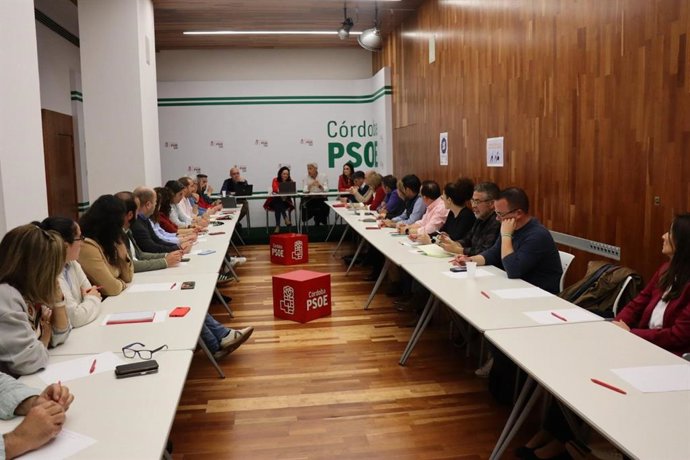 Rafi Crespín preside la primera reunión de la Comisión Ejecutiva Provincial del PSOE de Córdoba tras el 16 Congreso Provincial.