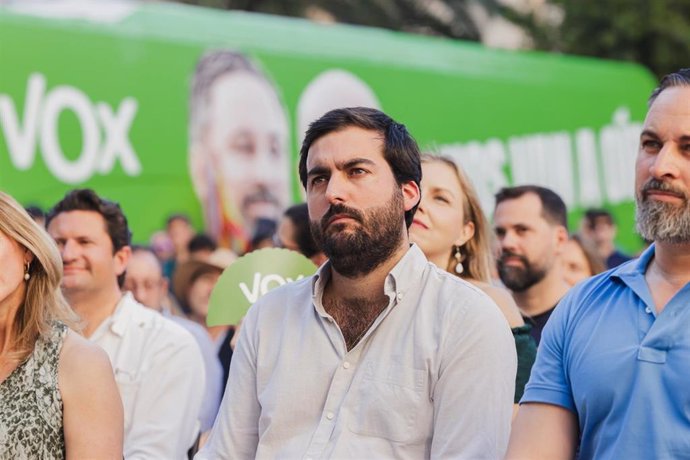 El presidente de Vox Sevilla, Javier Navarro