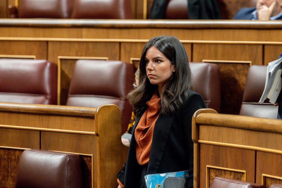 Archivo - La portavoz de VOX en el Congreso, Pepa Millán, durante una sesión plenaria, en el Congreso de los Diputados, a 25 de febrero de 2025, en Madrid (España).