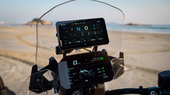 AIO-6 features a 6-inch larger screen.