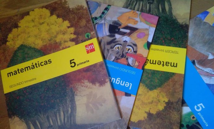 Archivo - Libros de estudiantes.