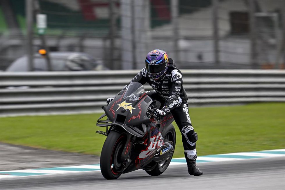 Archivo - El piloto español de MotoGP Jorge Martín (Aprilia), en los test de Sepang de 2025.