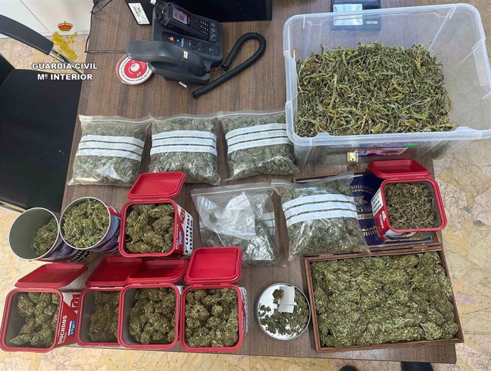 Droga incautada en el domicilio.