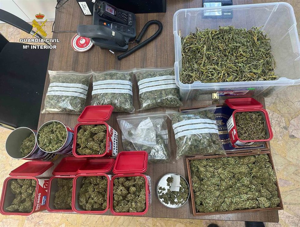 Droga incautada en el domicilio.