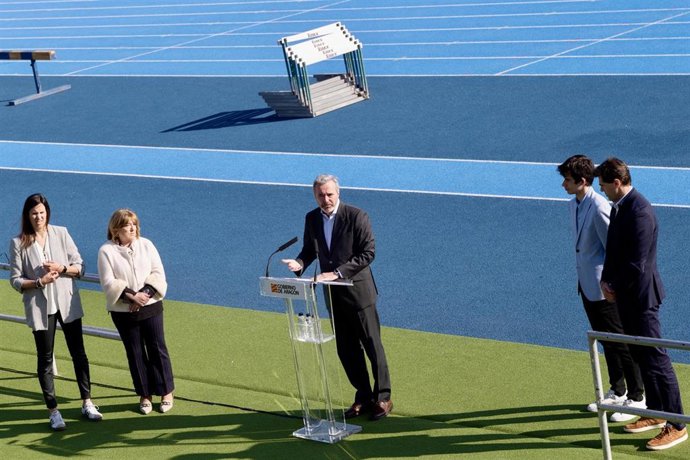 El presidente del Gobierno de Aragón, Jorge Azcón, en un acto en el Centro Aragonés del Deporte.