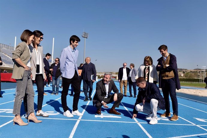 El presidente del Gobierno de Aragón, Jorge Azcón, en el Centro Aragonés del Deporte.