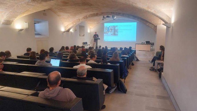 Jornada sobre urbanismo y cambio climático organizada por el Lincc-UIB en el Colegio de Arquitectos de Baleares.