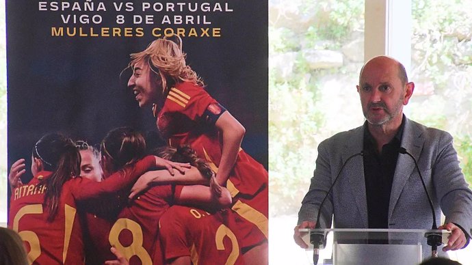 El presidente de la RFEF Rafael Louzán durante las Jornadas Jurídicas de la RFEF en Vigo