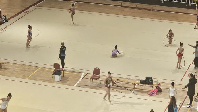 Cerca de 2000 gimnastas de rítmica participan estos días en Guadalajara el Campeonato Nacional Base Individual.