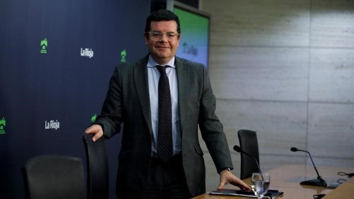 El portavoz del Gobierno riojano.Alfonso Domínguez, en la comparecencia de prensa posterior al Consejo de Gobierno