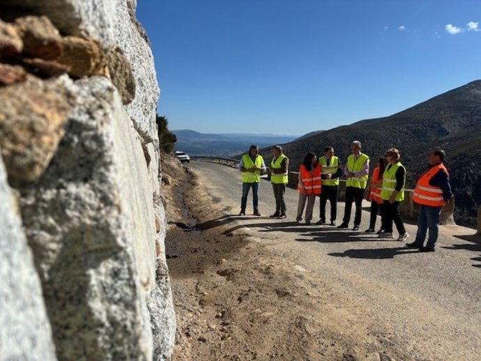 La Junta reabre la carretera entre Mijares y Villanueva de Ávila tras los daños producidos por las precipitaciones de los últimos días