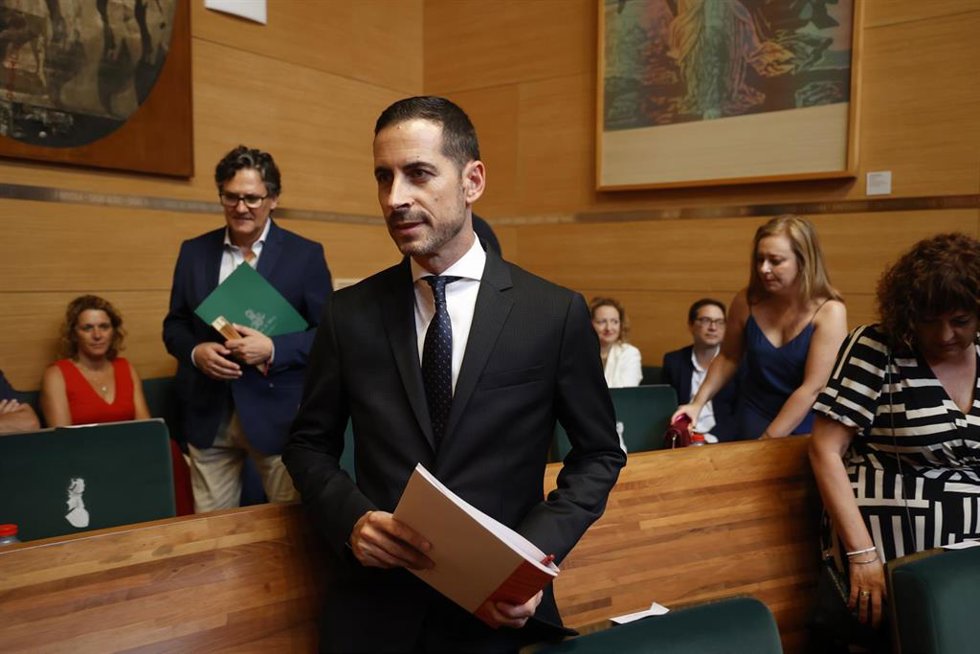 Archivo - El alcalde de Mislata y el portavoz socialista en la Diputació, Carlos Fernández Bielsa