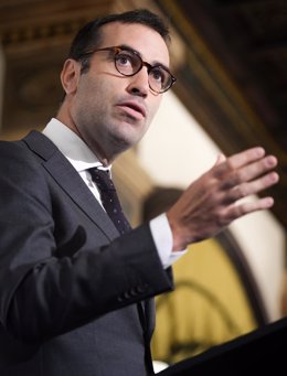 Archivo - El ministro de Economía, Comercio y Empresa, Carlos Cuerpo.