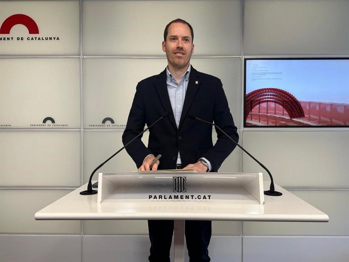 El portavoz del PP en el Parlament, Juan Fernández