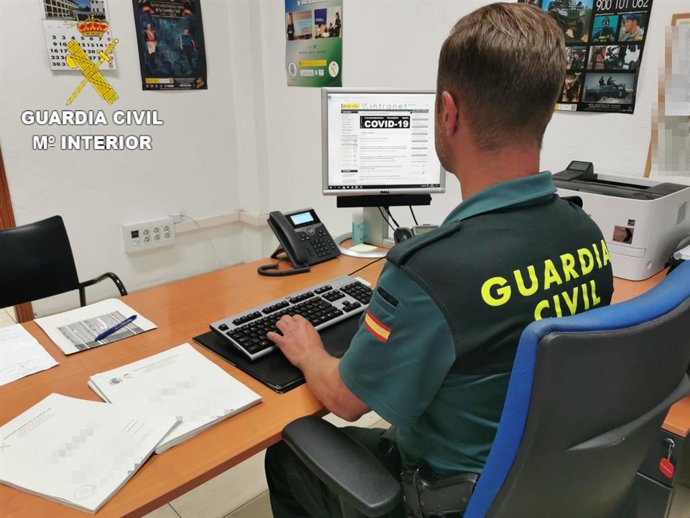 Archivo - Agente de la Guardia Civil