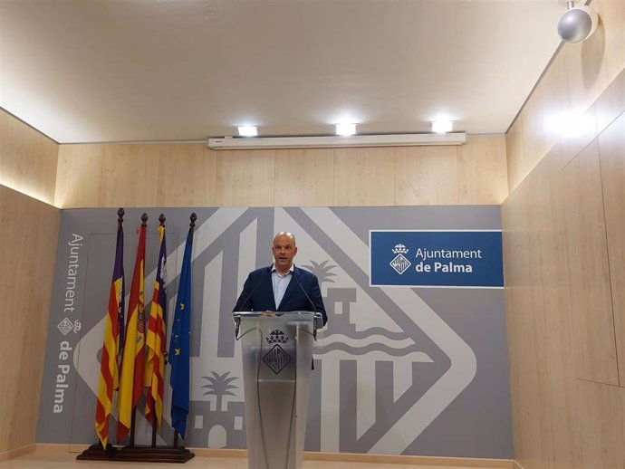 El regidor de Urbanismo, Óscar Fidalgo, en rueda de prensa