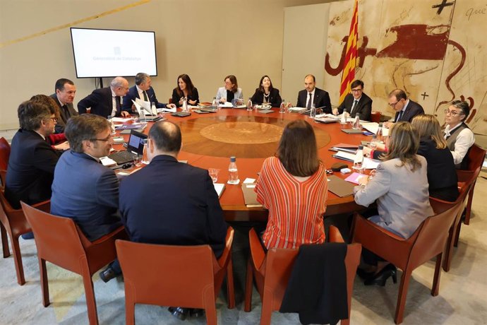 El presidente de la Generalitat, Salvador Illa, preside la reunión del Consell Executiu de este martes