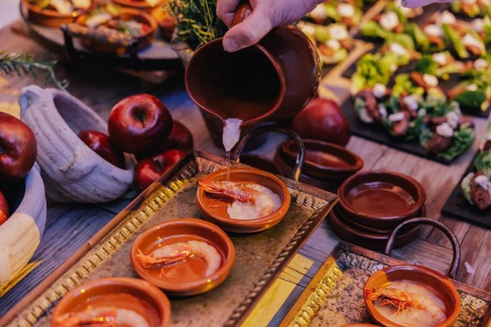 Archivo - Arquivo - Grilos crocantes, vinho de cacau sem uva e foie à base de plantas: Valência une o passado, o presente e o futuro da gastronomia na ftalks'24