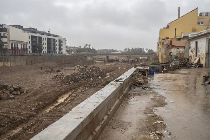 Archivo - Arquivo - Chuva na área da ravina de Paiporta, em 3 de março de 2025, em Paiporta, Valência, Comunidade Valenciana (Espanha). Os municípios afetados pelo DANA de 29 de outubro reforçaram suas medidas preventivas diante do alerta de alto nível.