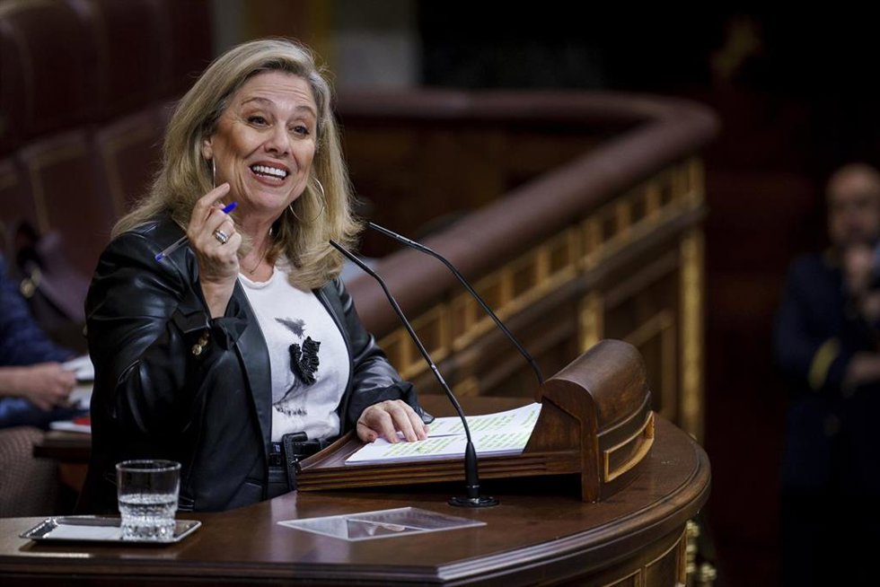La diputada del PP Macarena Montesinos durante una sesión plenaria en el Congreso de los Diputados, a 8 de abril de 2025, en Madrid (España).