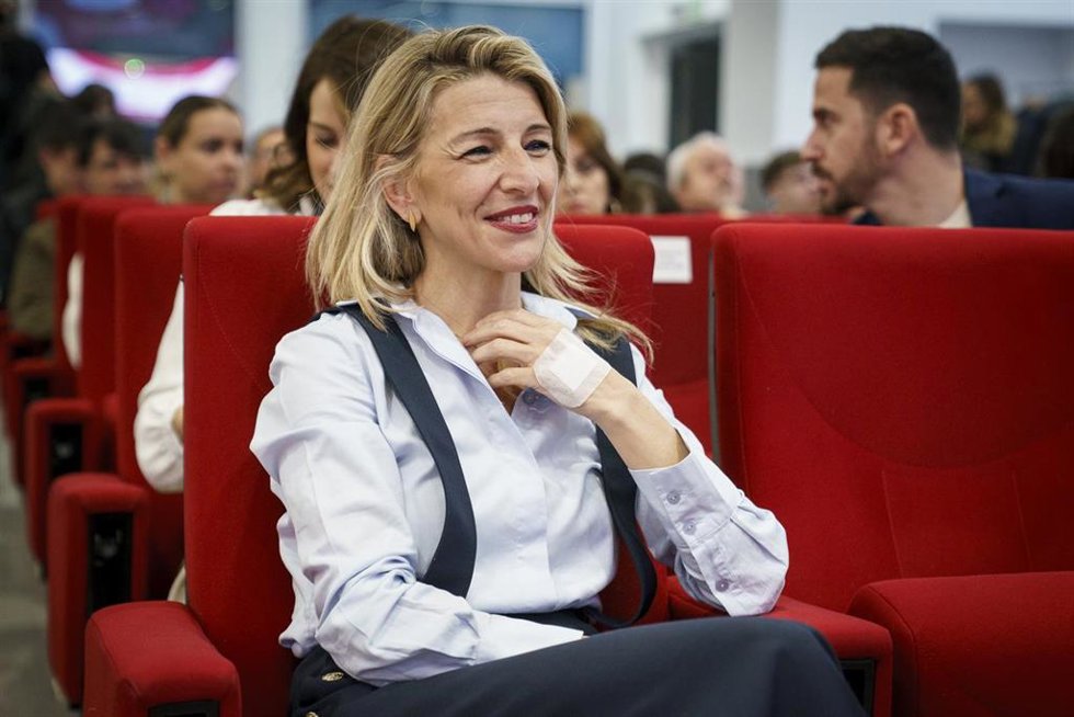 La vicepresidenta segunda y ministra de Trabajo y Economía Social, Yolanda Díaz clausura el acto 'Un PERTE al servicio de las personas y el planeta. Proyectos inspiradores para transformar el futuro', en la sede de la Fundación ONCE, a 7 de abril de 202