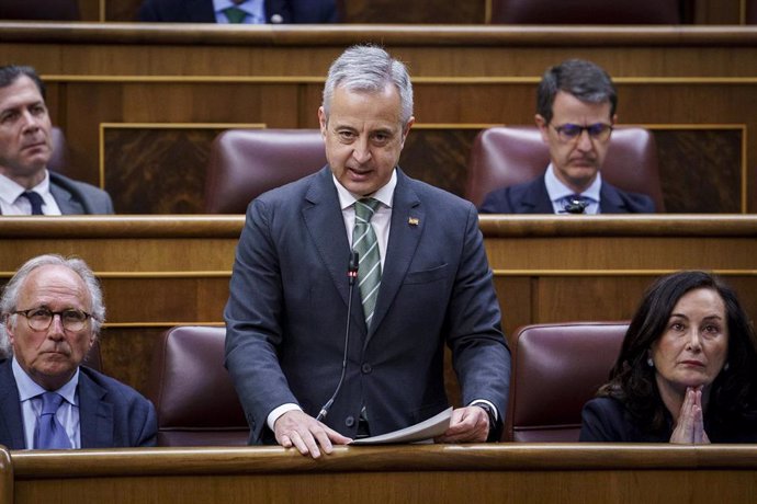 El diputado de Vox Pablo Saez en una sesión plenaria en el Congreso 