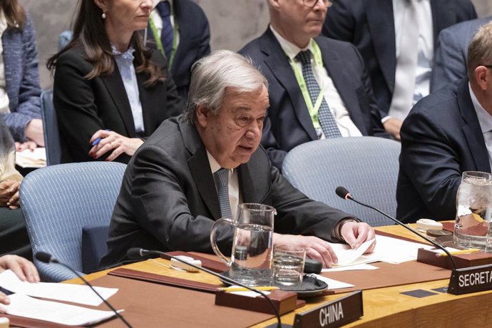 24 de março de 2025, Nova York, Nova York, Estados Unidos: O Secretário-Geral Antonio Guterres fala durante a reunião do Conselho de Segurança sobre adaptabilidade nas Operações de Paz da ONU na sede da ONU em Nova York. A reunião foi presidida por Lars L