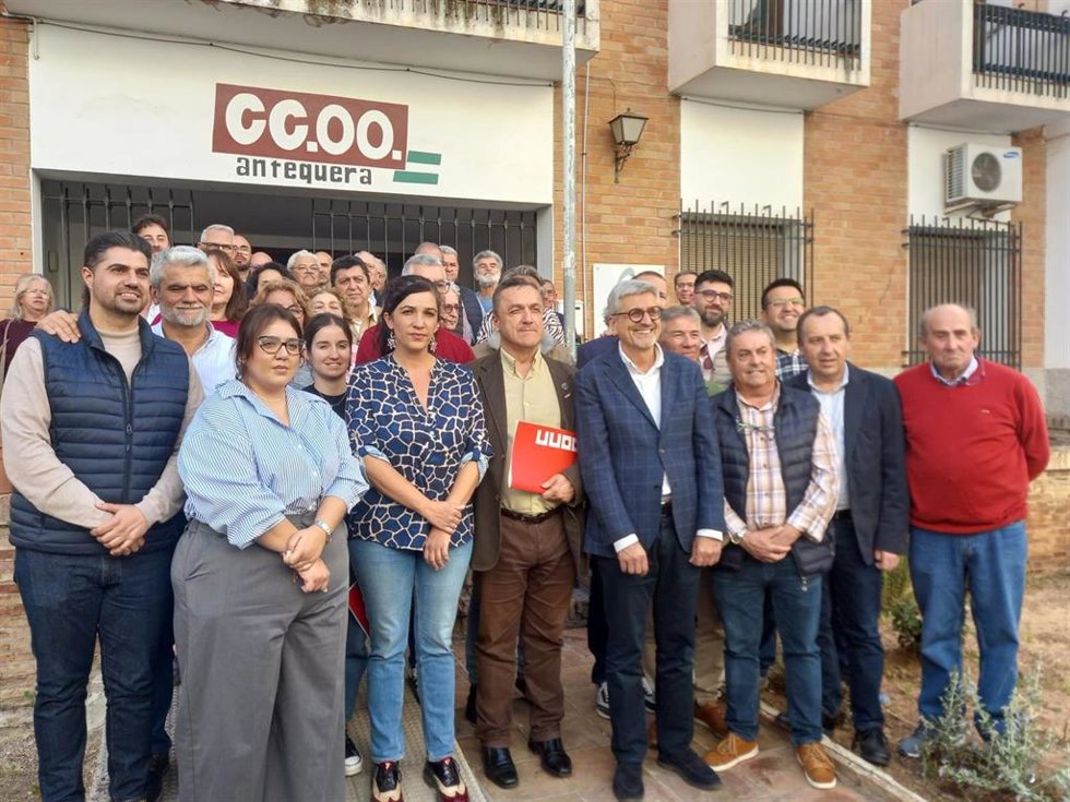 La Plataforma por la Mayoría Social de Andalucía ha quedado constituida este martes en un acto celebrado en la sede de CCOO en Antequera que ha contado con representantes sindicales, políticos y de distintas asociaciones.