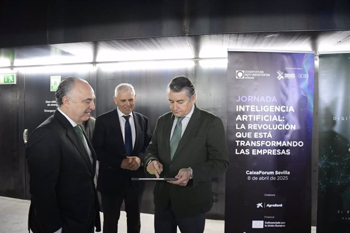 Fulgencio Torres, Antonio Sanz e Ignacio Zafra.