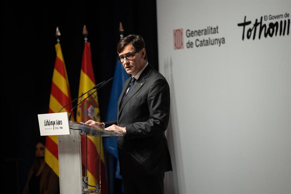 El presidente de la Generalitat de Catalunya, Salvador Illa, interviene durante una conferencia económica en el Círculo de Bellas Artes, a 20 de marzo de 2025, en Madrid
