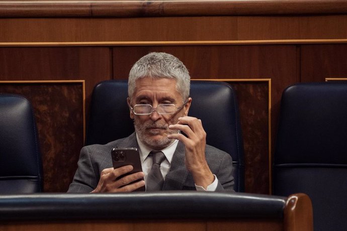 Archivo - El ministro del Interior, Fernando Grande-Marlaska, durante una sesión de control al Gobierno, en el Congreso de los Diputados, a 22 de mayo de 2024, en Madrid (España).